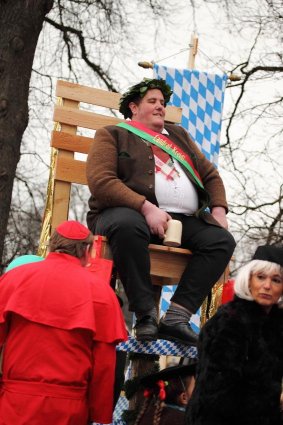 Landrat Kreidl l&auml;sst es sich gut gehen ...