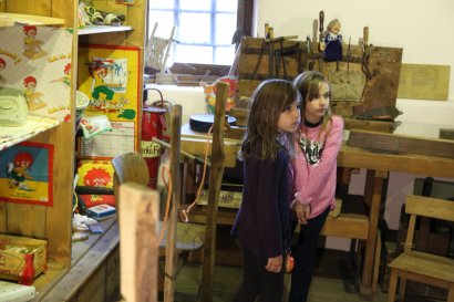 Die Pumuckl-Profis passen genau auf