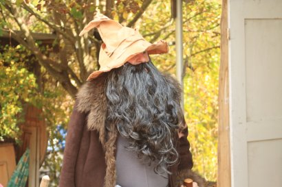 Der Waldmensch erz&auml;hlt Geschichten, die sind unglaublich